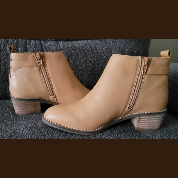 Brand New Women's Size 6M Lucky Brand Camel Leather Ankle Boots - Picture 5 of 8